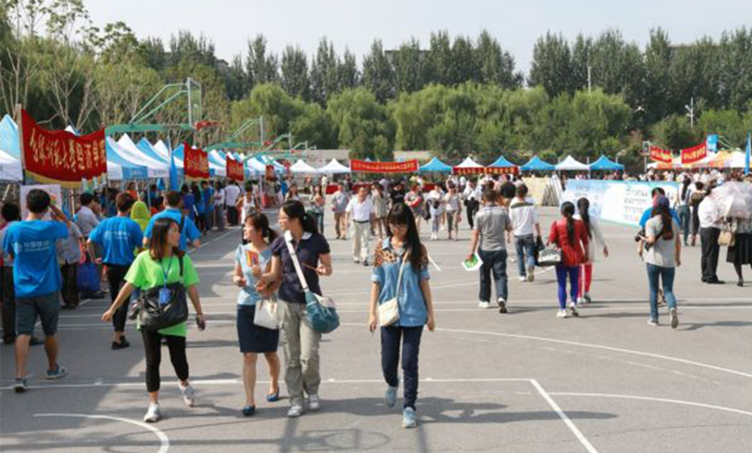 梅州梅州汇华学院新生招商活动策划